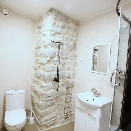 Helax Guest house *