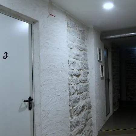 Helax Guest house *